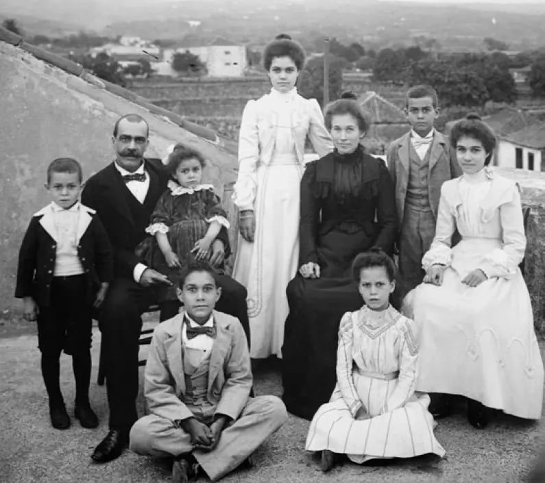 Teobaldo de las Casas y familia